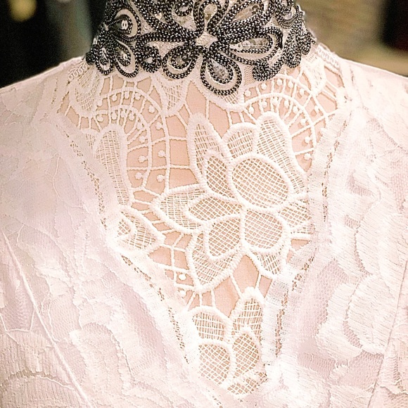 SOLD - HP π€© INC white boho lace tunic π₯³ - Picture 2 of 3